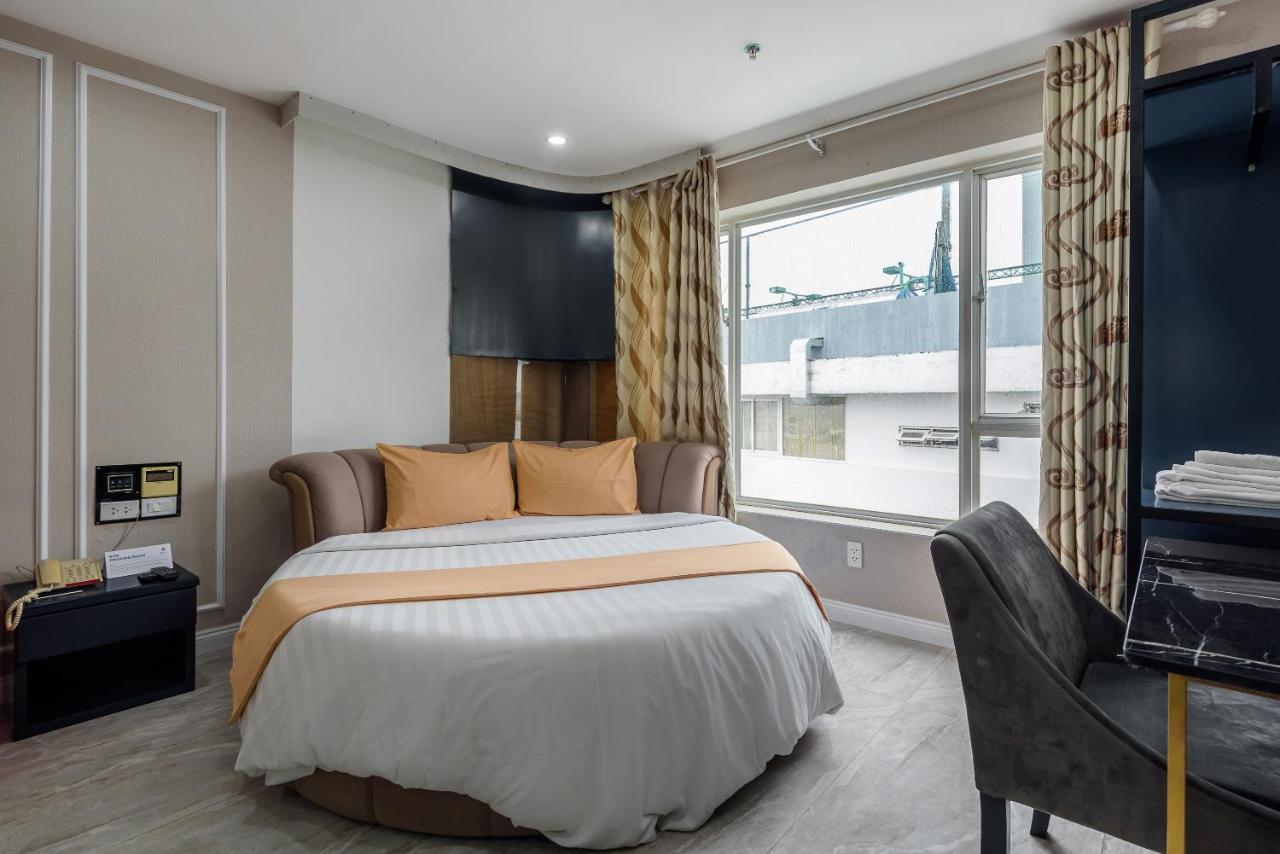 Cozrum Lux - The Arrivals Hotel Ho Chi Minh City Exterior photo