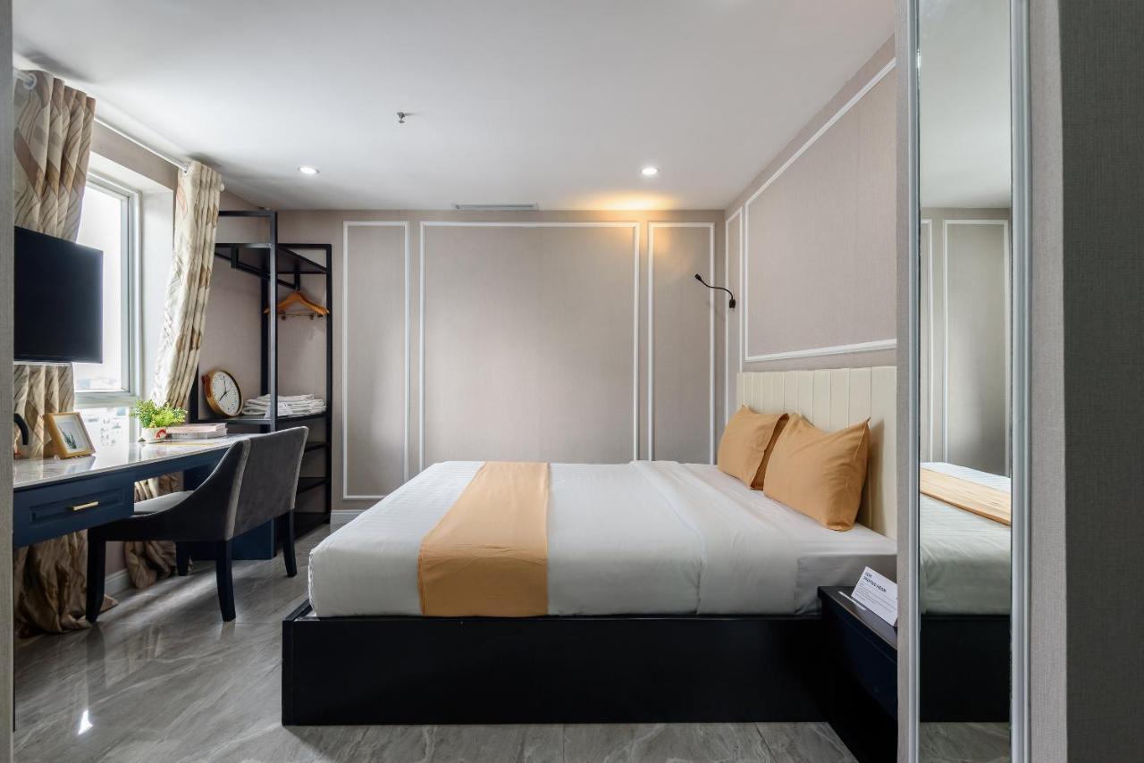 Cozrum Lux - The Arrivals Hotel Ho Chi Minh City Exterior photo