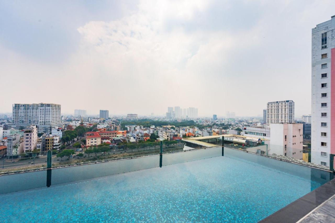 Cozrum Lux - The Arrivals Hotel Ho Chi Minh City Exterior photo