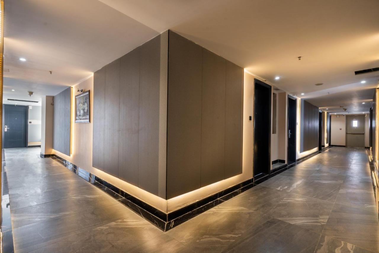 Cozrum Lux - The Arrivals Hotel Ho Chi Minh City Exterior photo